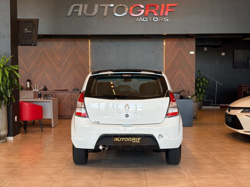 SANDERO 1.6 GT LINE LIMITED FLEX 4P MANUAL - 2013 - CAMPO BOM