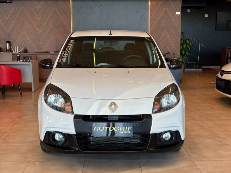 SANDERO 1.6 GT LINE LIMITED FLEX 4P MANUAL - 2013 - CAMPO BOM
