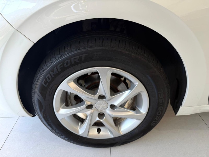 208 1.5 ALLURE 8V FLEX 4P MANUAL - 2016 - CAXIAS DO SUL