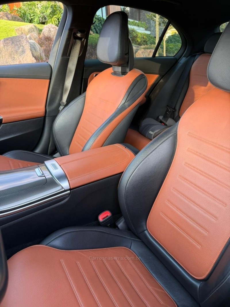 C 300 2.0 EQ BOOST AMG LINE HÍBRIDO 4P AUTOMÁTICO - 2024 - BENTO GONçALVES