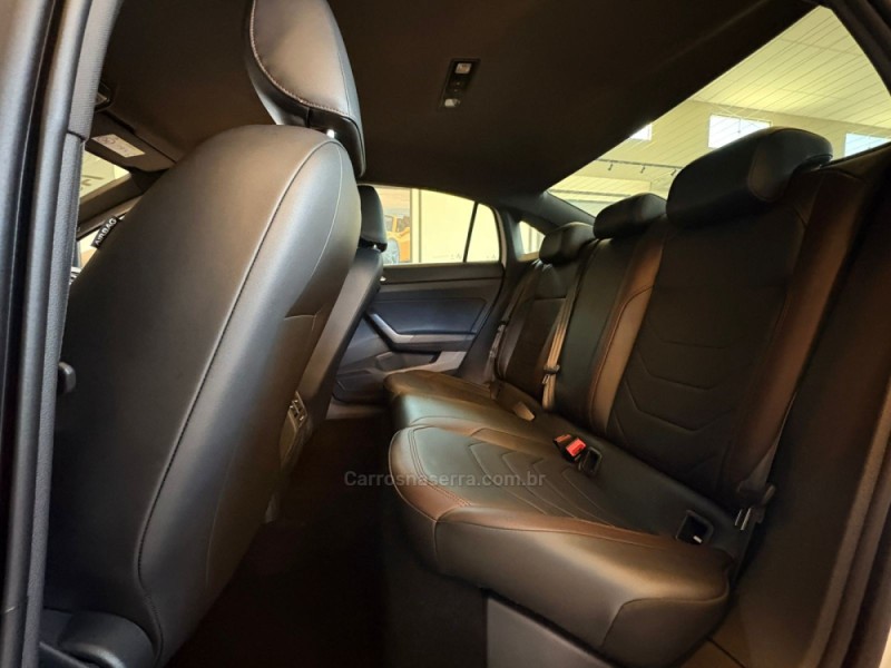 VIRTUS 1.0 200 TSI HIGHLINE AUTOMÁTICO - 2024 - CAMPO BOM