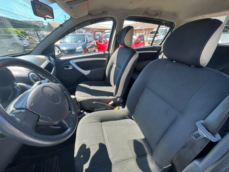 SANDERO 1.6 STEPWAY 16V FLEX 4P MANUAL - 2011 - IGREJINHA