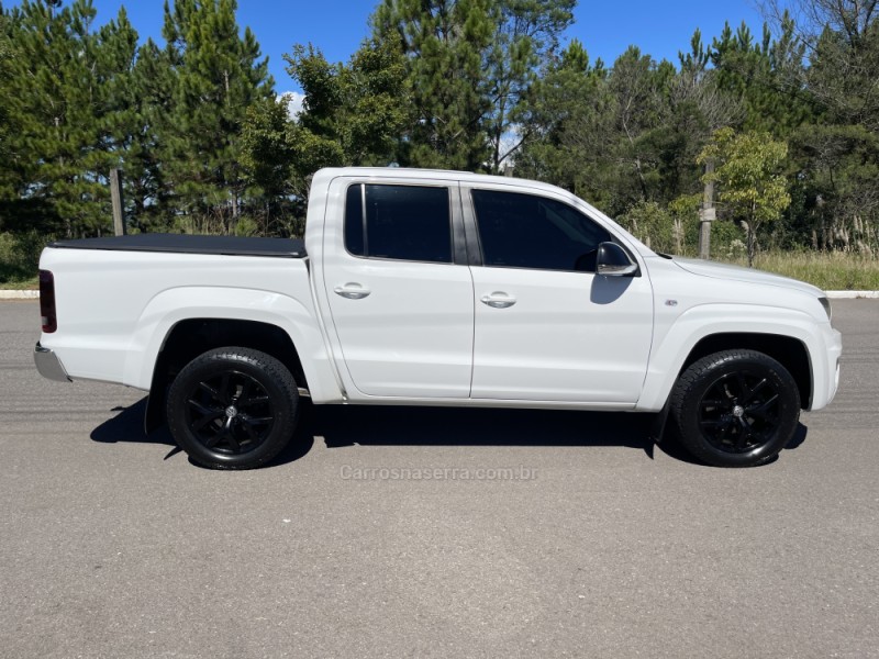 AMAROK 3.0 V6 TDI HIGHLINE CD DIESEL 4MOTION AUTOMÁTICO - 2019 - BENTO GONçALVES