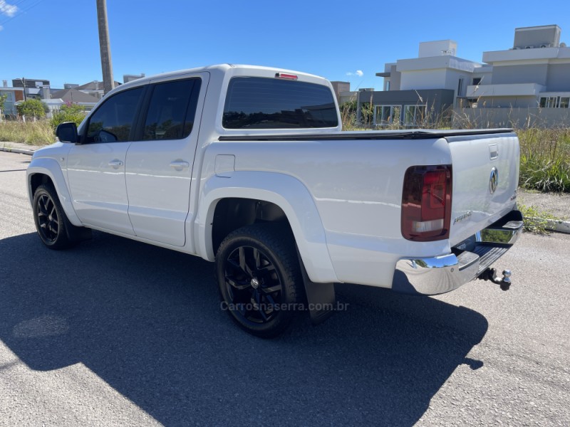 AMAROK 3.0 V6 TDI HIGHLINE CD DIESEL 4MOTION AUTOMÁTICO - 2019 - BENTO GONçALVES