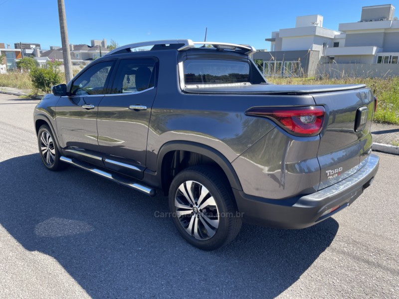 TORO 2.0 16V TURBO DIESEL VOLCANO AT9 4X4 AUTOMÁTICO - 2022 - BENTO GONçALVES