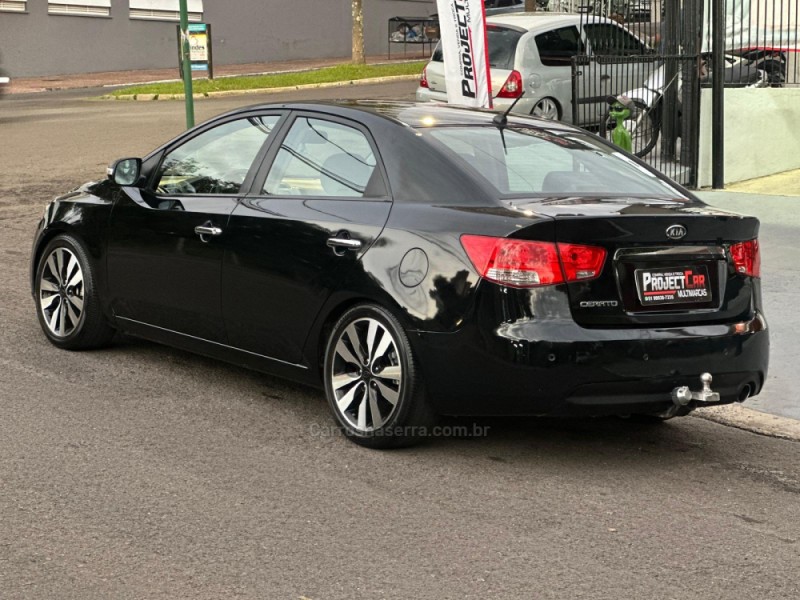 CERATO 1.6 SX3 16V GASOLINA 4P MANUAL - 2011 - NOVO HAMBURGO