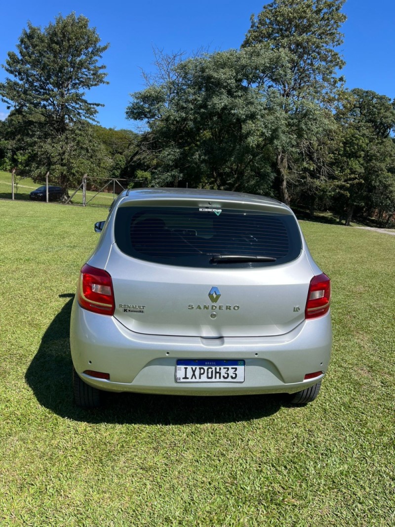 SANDERO 1.6 DYNAMIQUE 8V FLEX 4P MANUAL - 2017 - FARROUPILHA