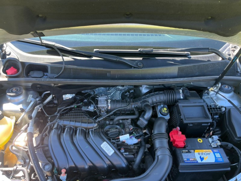 SANDERO 1.6 DYNAMIQUE 8V FLEX 4P MANUAL - 2017 - FARROUPILHA