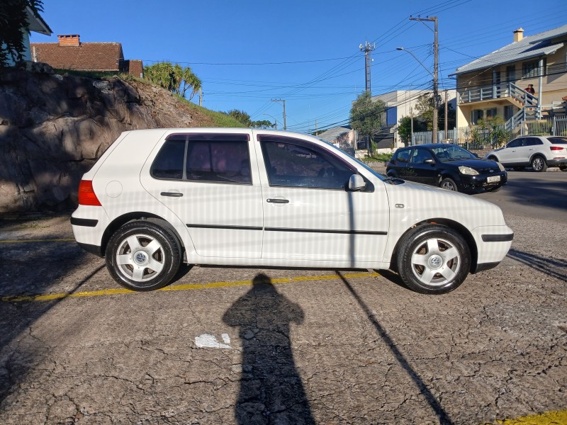GOLF 1.6 SR GASOLINA 4P MANUAL - 2000 - FARROUPILHA