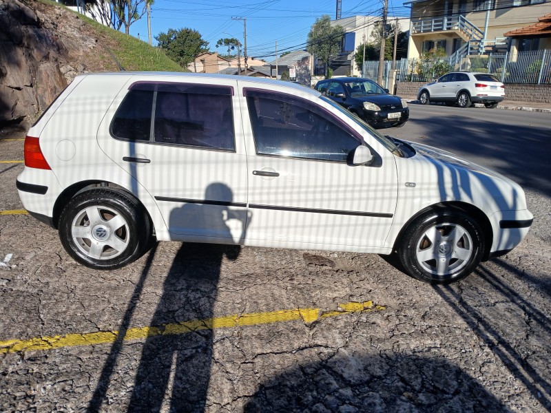 GOLF 1.6 SR GASOLINA 4P MANUAL - 2000 - FARROUPILHA