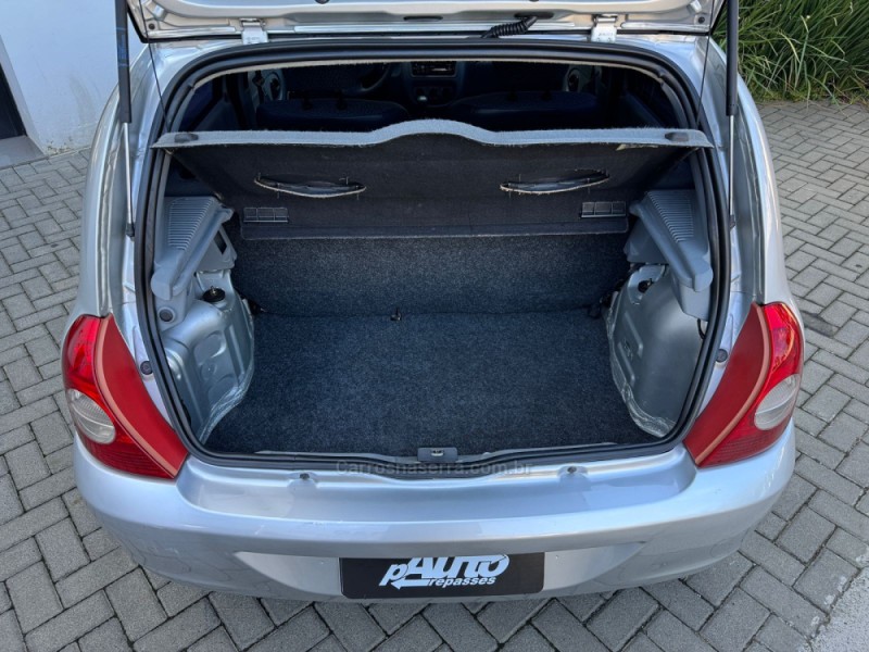 CLIO 1.0 16V FLEX 4P MANUAL - 2011 - FARROUPILHA