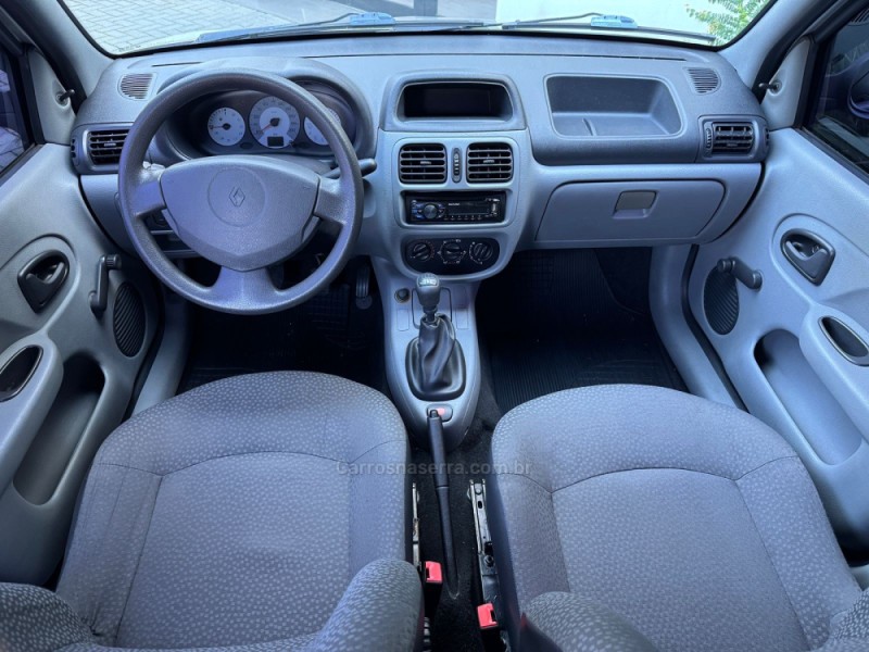 CLIO 1.0 16V FLEX 4P MANUAL - 2011 - FARROUPILHA