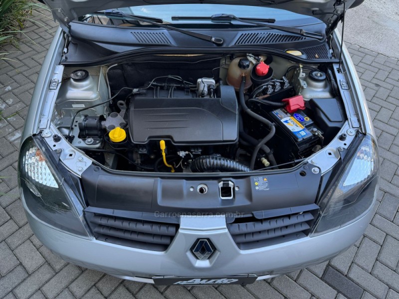 CLIO 1.0 16V FLEX 4P MANUAL - 2011 - FARROUPILHA