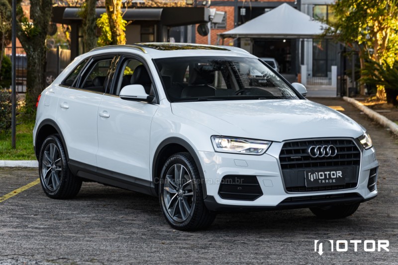 Q3 2.0 TFSI AMBIENTE QUATTRO 4P GASOLINA S TRONIC - 2018 - PORTO ALEGRE