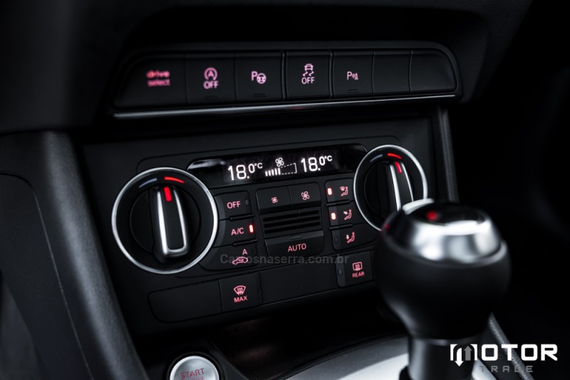 Q3 2.0 TFSI AMBIENTE QUATTRO 4P GASOLINA S TRONIC - 2018 - PORTO ALEGRE