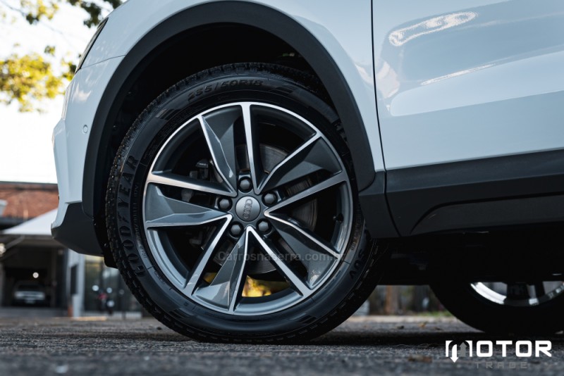 Q3 2.0 TFSI AMBIENTE QUATTRO 4P GASOLINA S TRONIC - 2018 - PORTO ALEGRE