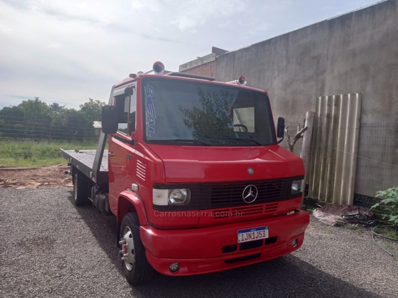 710  - 2000 - PORTãO