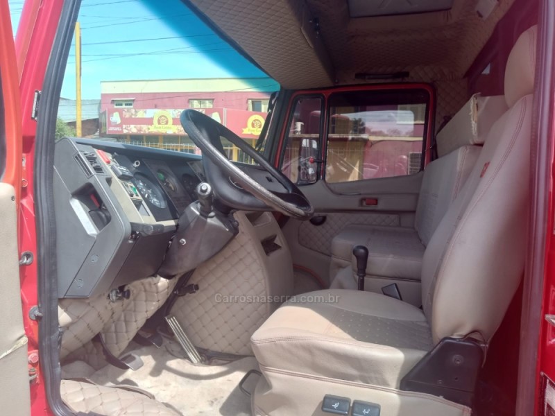 710  - 2000 - PORTãO