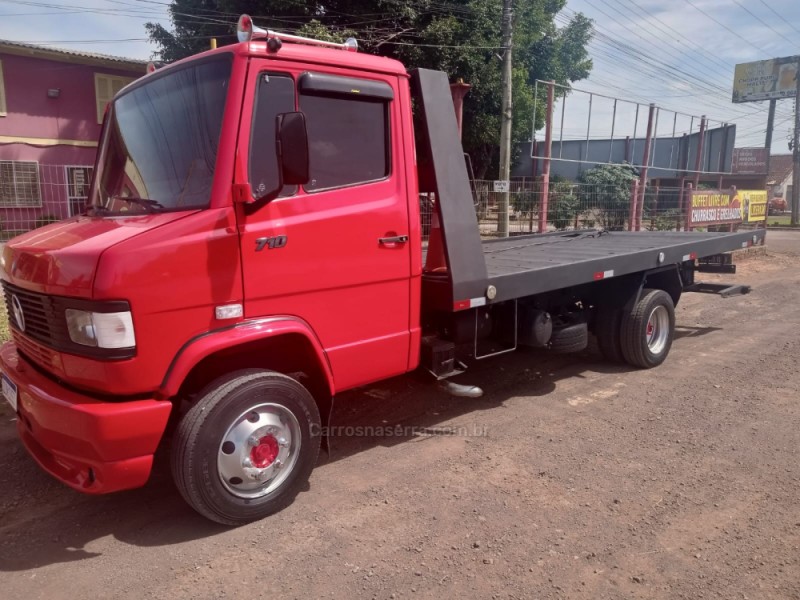 710  - 2000 - PORTãO