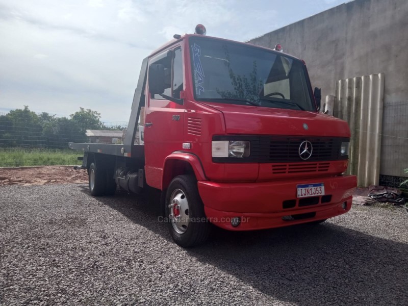 710  - 2000 - PORTãO