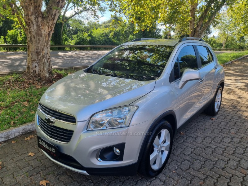 tracker 1.8 mpfi ltz 4x2 16v flex 4p automatico 2014 dois irmaos