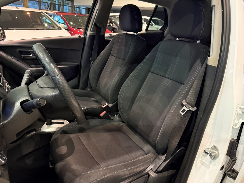 TRACKER 1.8 MPFI LT 4X2 16V FLEX 4P AUTOMÁTICO - 2016 - FARROUPILHA