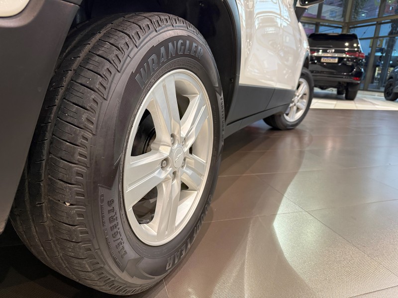 TRACKER 1.8 MPFI LT 4X2 16V FLEX 4P AUTOMÁTICO - 2016 - FARROUPILHA