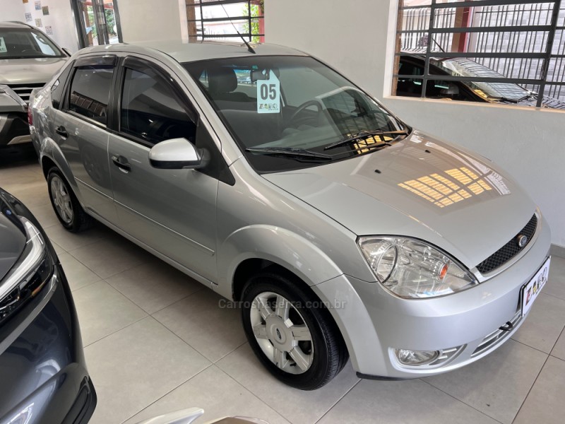 FIESTA 1.6 MPI SEDAN 8V FLEX 4P MANUAL - 2005 - CARLOS BARBOSA