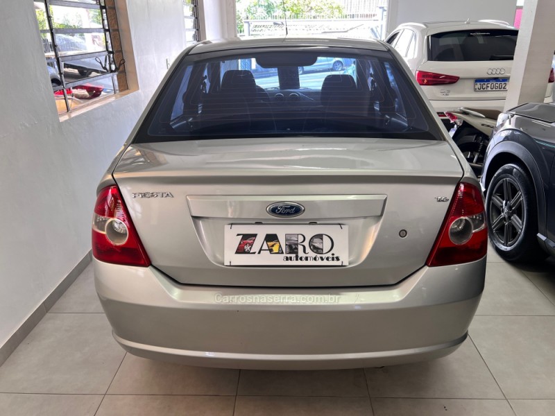 FIESTA 1.6 MPI SEDAN 8V FLEX 4P MANUAL - 2005 - CARLOS BARBOSA