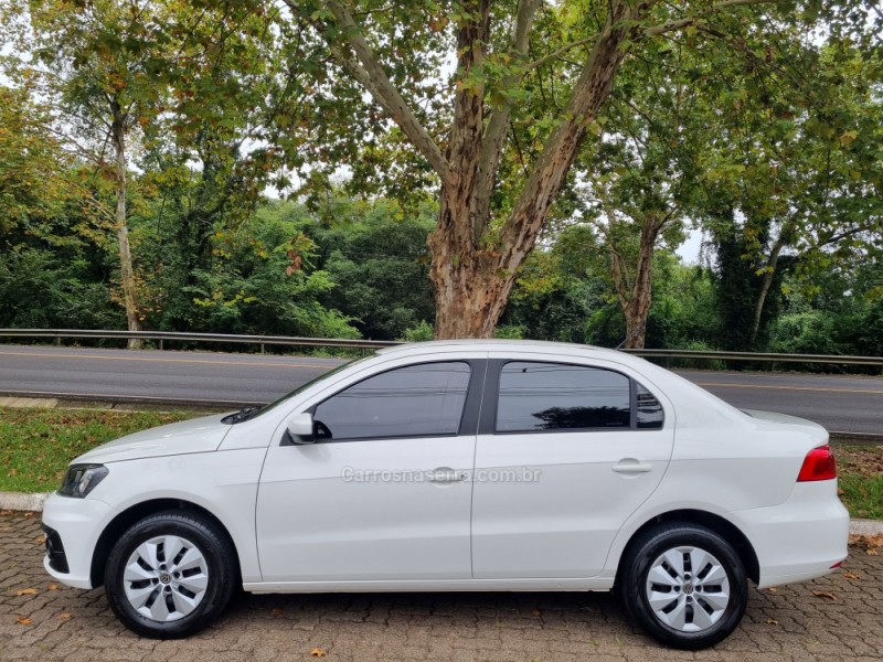 VOYAGE 1.0 12V MPI TOTALFLEX TRENDLINE 4P MANUAL - 2017 - DOIS IRMãOS