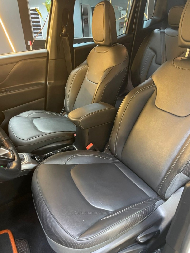 RENEGADE 1.8 16V FLEX LIMITED 4P AUTOMÁTICO - 2020 - NOVO HAMBURGO