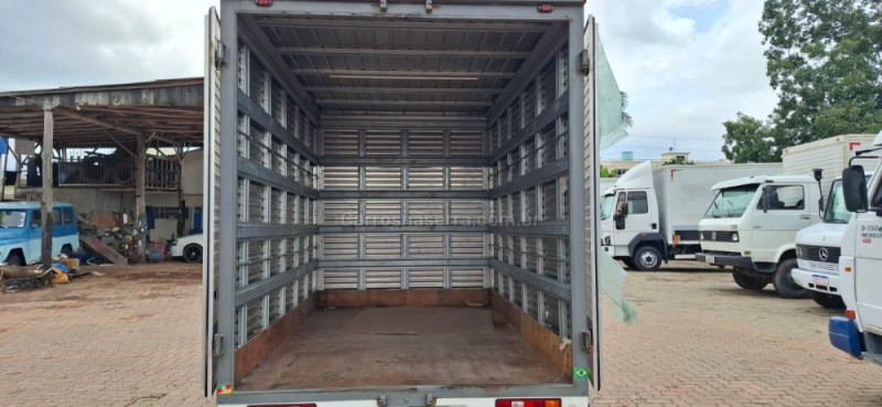 V21 1.3 16V GASOLINA 2P MANUAL - 2024 - PORTãO