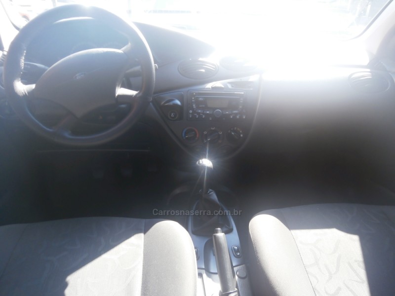 FOCUS 1.6 GL 16V FLEX 4P MANUAL - 2009 - FARROUPILHA