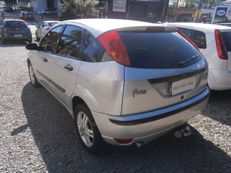 FOCUS 1.6 GL 16V FLEX 4P MANUAL - 2009 - FARROUPILHA