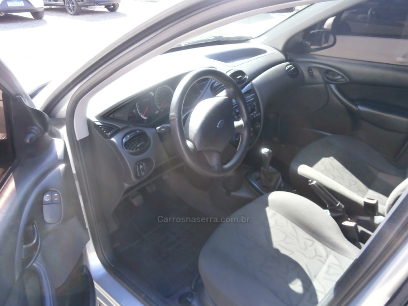 FOCUS 1.6 GL 16V FLEX 4P MANUAL - 2009 - FARROUPILHA