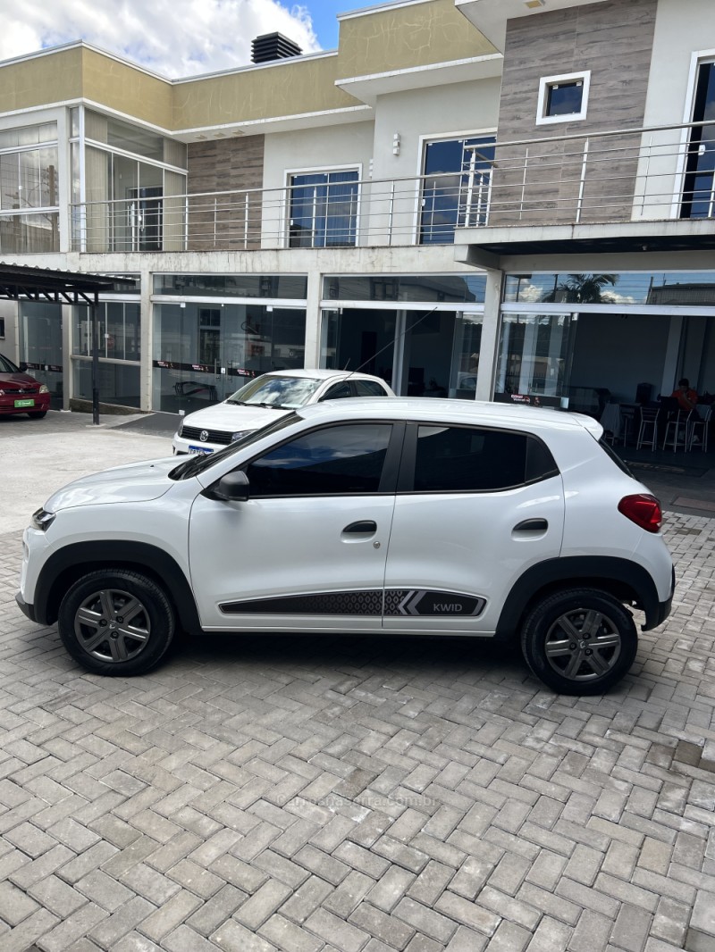 KWID 1.0 12V SCE FLEX ZEN MANUAL - 2025 - CARAZINHO