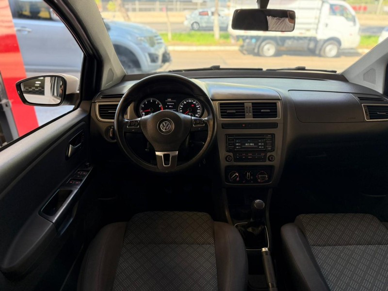 FOX 1.6 MSI TRENDLINE 8V FLEX 4P MANUAL - 2015 - ESTâNCIA VELHA