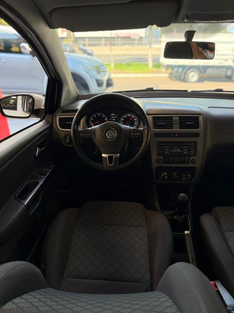 FOX 1.6 MSI TRENDLINE 8V FLEX 4P MANUAL - 2015 - ESTâNCIA VELHA