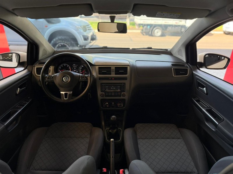 FOX 1.6 MSI TRENDLINE 8V FLEX 4P MANUAL - 2015 - ESTâNCIA VELHA