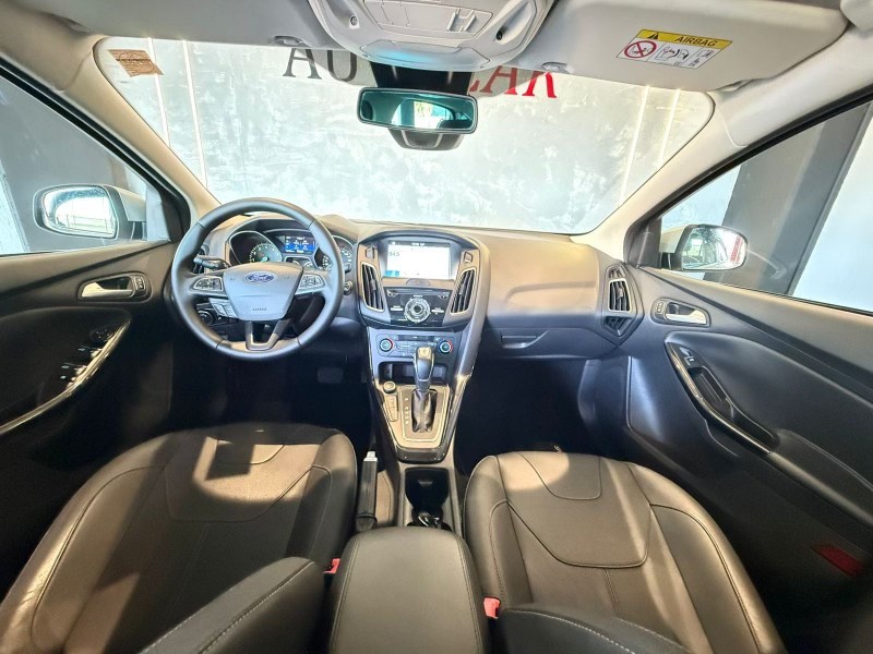 FOCUS 2.0 TITANIUM PLUS FASTBACK 16V FLEX 4P AUTOMÁTICO - 2017 - CAXIAS DO SUL