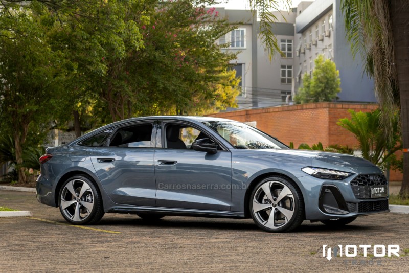 A5 2.0 SPORTBACK PERFORMANCE BLACK S GASOLINA 4P AUTOMÁTICO - 2025 - PORTO ALEGRE