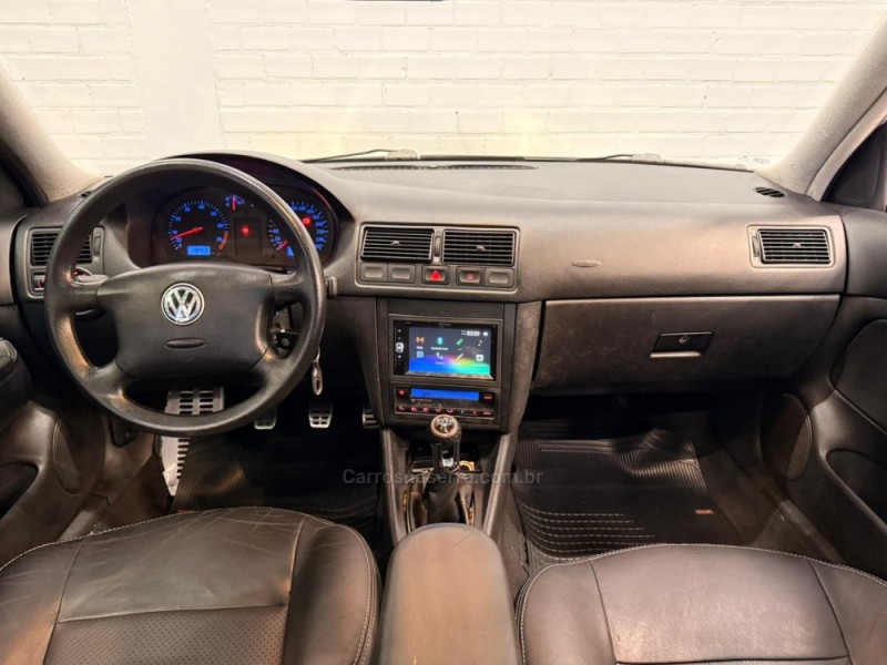 GOLF 2.0 MI COMFORTLINE 8V GASOLINA 4P MANUAL - 2003 - CAXIAS DO SUL