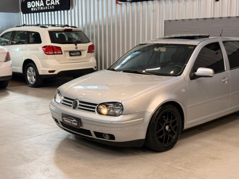 GOLF 2.0 MI COMFORTLINE 8V GASOLINA 4P MANUAL - 2003 - CAXIAS DO SUL