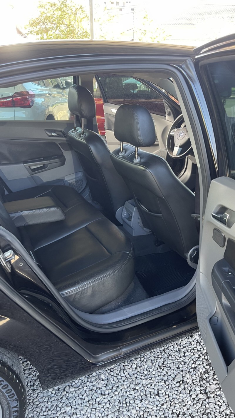 VECTRA 2.0 MPFI ELEGANCE 8V FLEX 4P MANUAL - 2010 - TAPEJARA