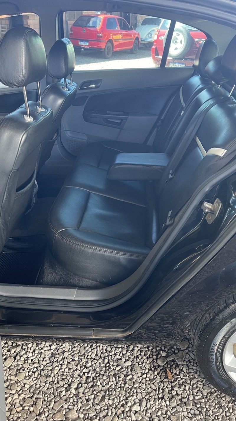 VECTRA 2.0 MPFI ELEGANCE 8V FLEX 4P MANUAL - 2010 - TAPEJARA