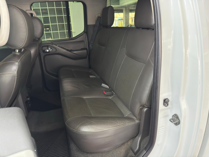 FRONTIER 2.5 SL 4X4 CD TURBO ELETRONIC DIESEL 4P AUTOMÁTICO - 2014 - CAXIAS DO SUL