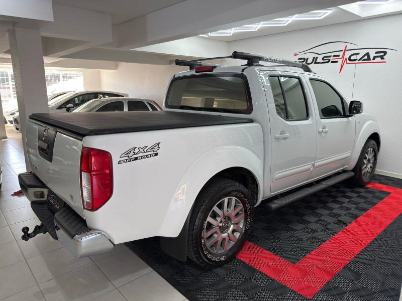 FRONTIER 2.5 SL 4X4 CD TURBO ELETRONIC DIESEL 4P AUTOMÁTICO - 2014 - CAXIAS DO SUL