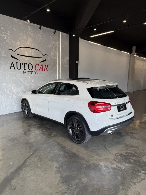 GLA 200 1.6 CGI VISION BLACK EDITION 16V TURBO GASOLINA 4P AUTOMÁTICO - 2015 - CAXIAS DO SUL