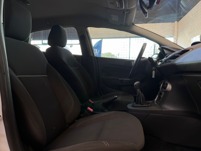 FIESTA 1.6 SE HATCH 16V FLEX 4P MANUAL - 2014 - CAXIAS DO SUL