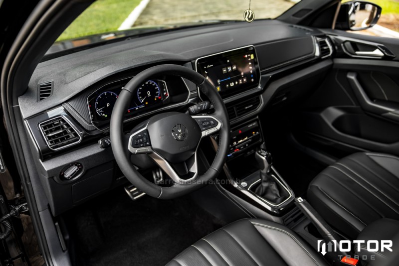 T-CROSS 1.4 HIGHLINE TSI 16V FLEX 4P AUTOMÁTICO - 2025 - PORTO ALEGRE